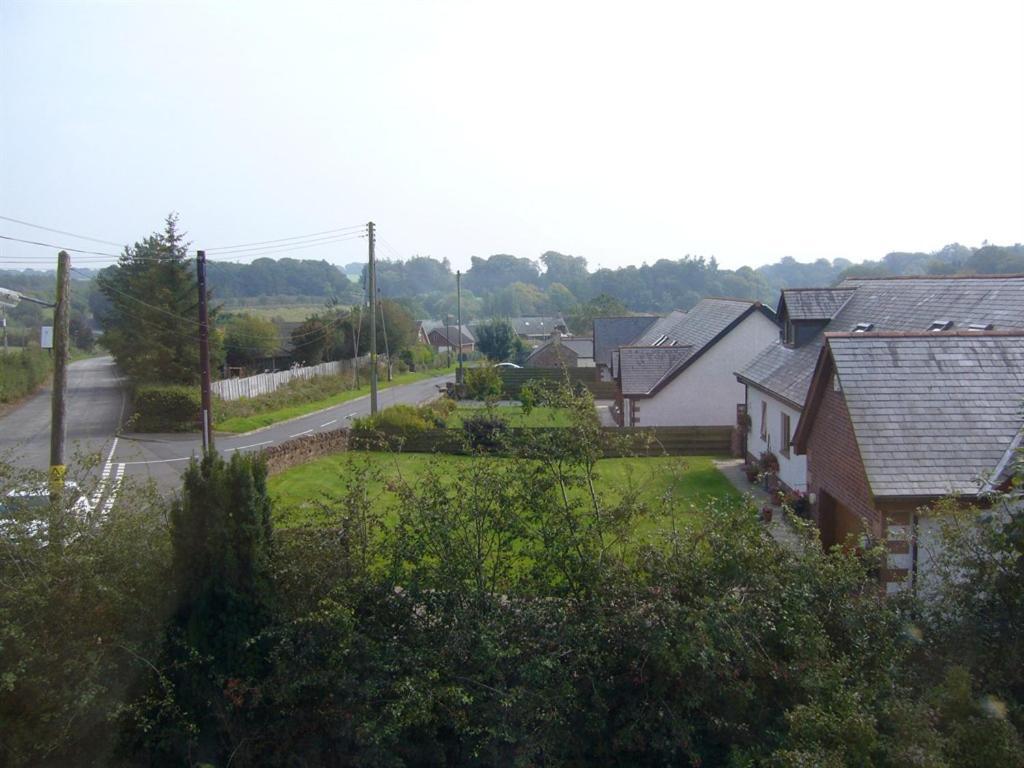 The Village Inn Kirtlebridge Eksteriør bilde